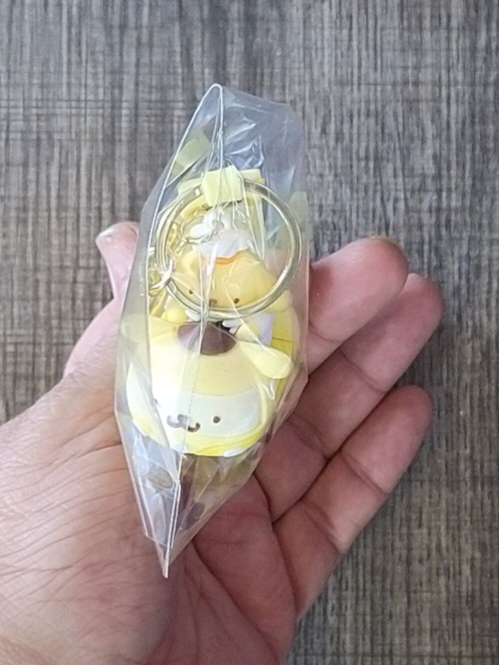 #6720 Hello Kitty & Friends Pompompurin PVC Keychain - Picture 3 of 3